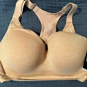 Incredible by Victorias Secret sport. NWT 34 DD